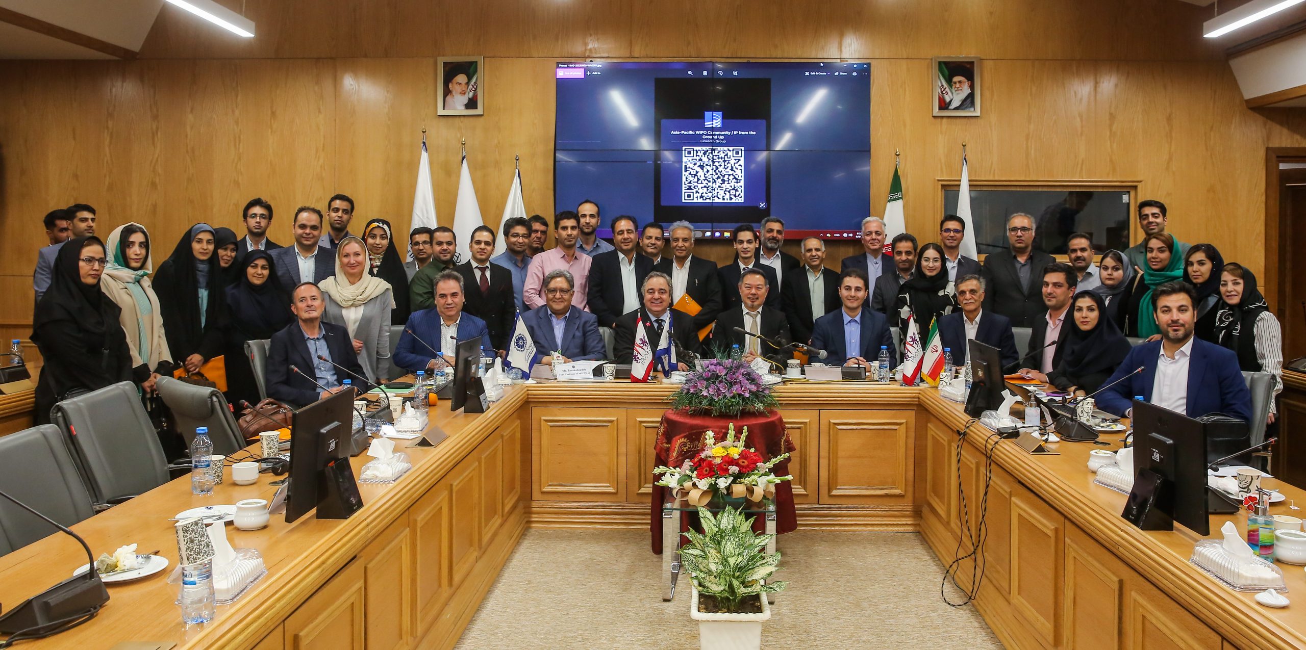 برگزاری کارگاه آموزشی برندسازی زعفران با حضور اساتید وایپو