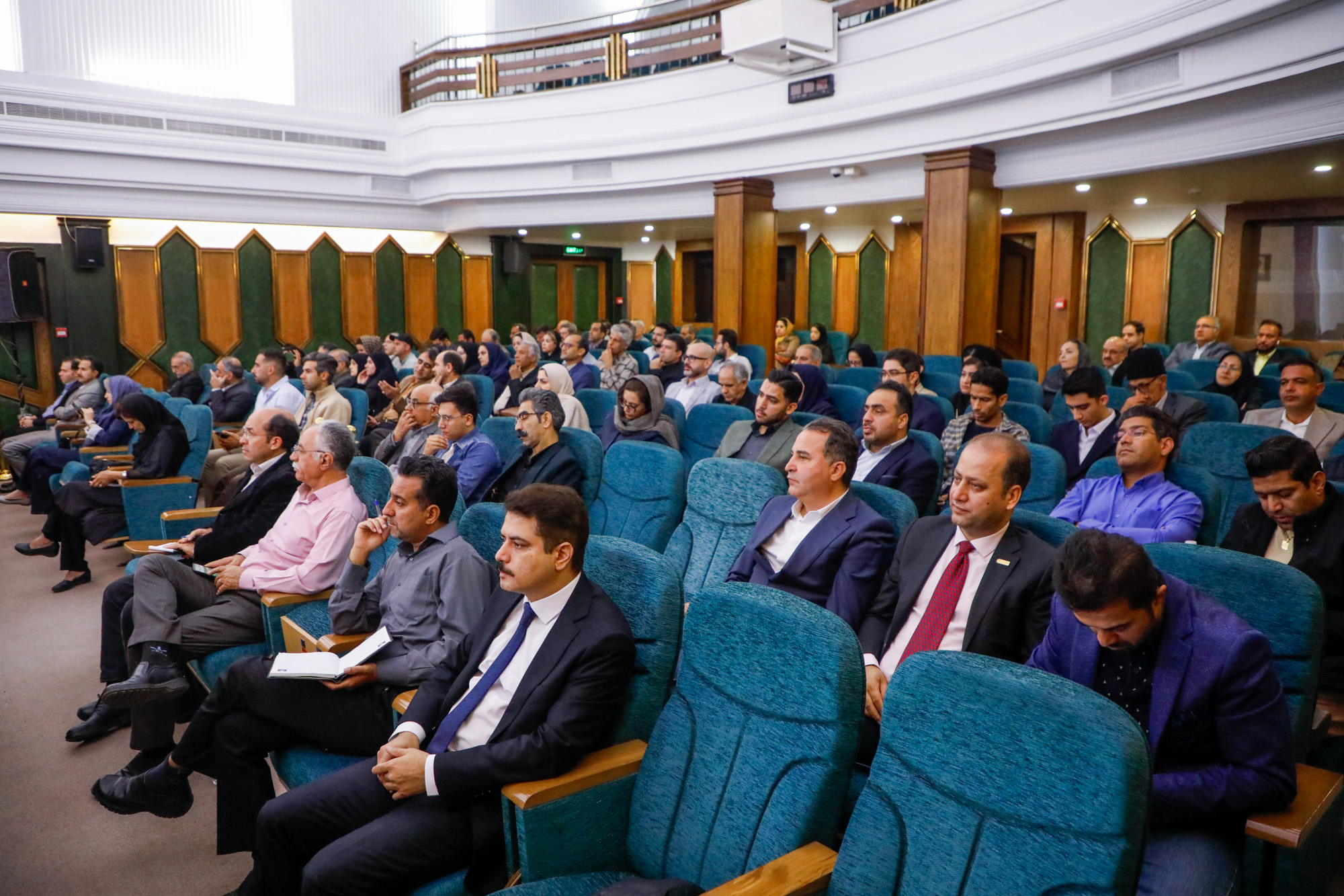 لزوم رعایت استانداردهای جهانی در زنجیره تولید زعفران